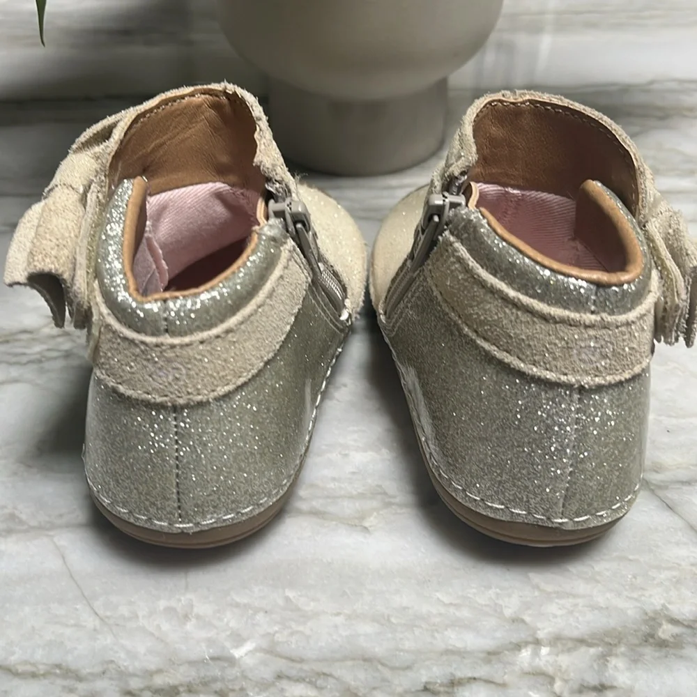 Stride Rite soft beige